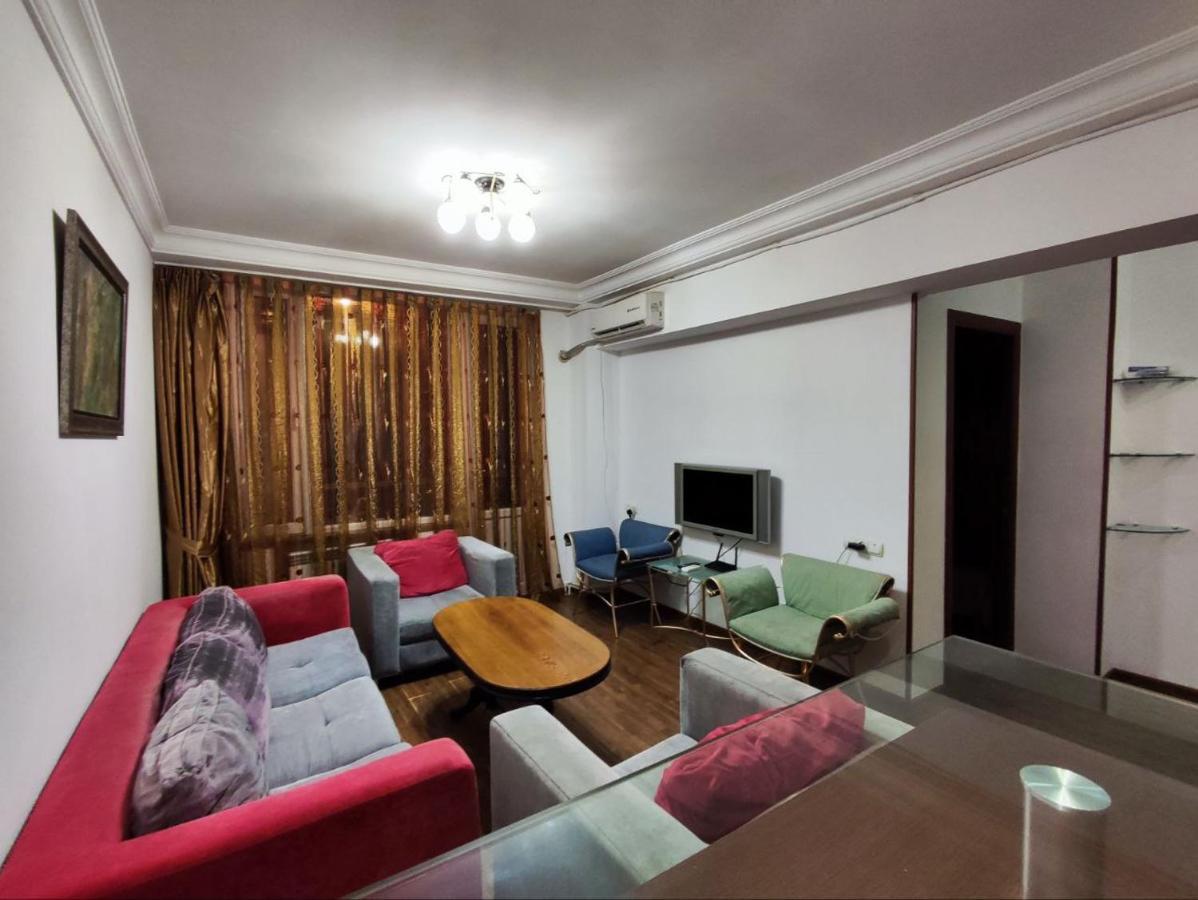 Hotel In Center Of Yerevan Exterior photo