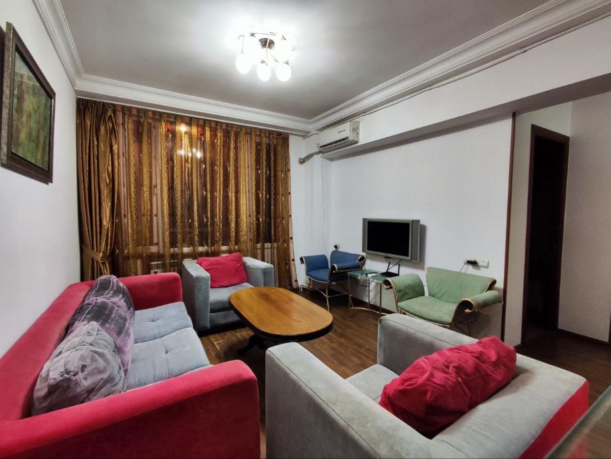 Hotel In Center Of Yerevan Exterior photo
