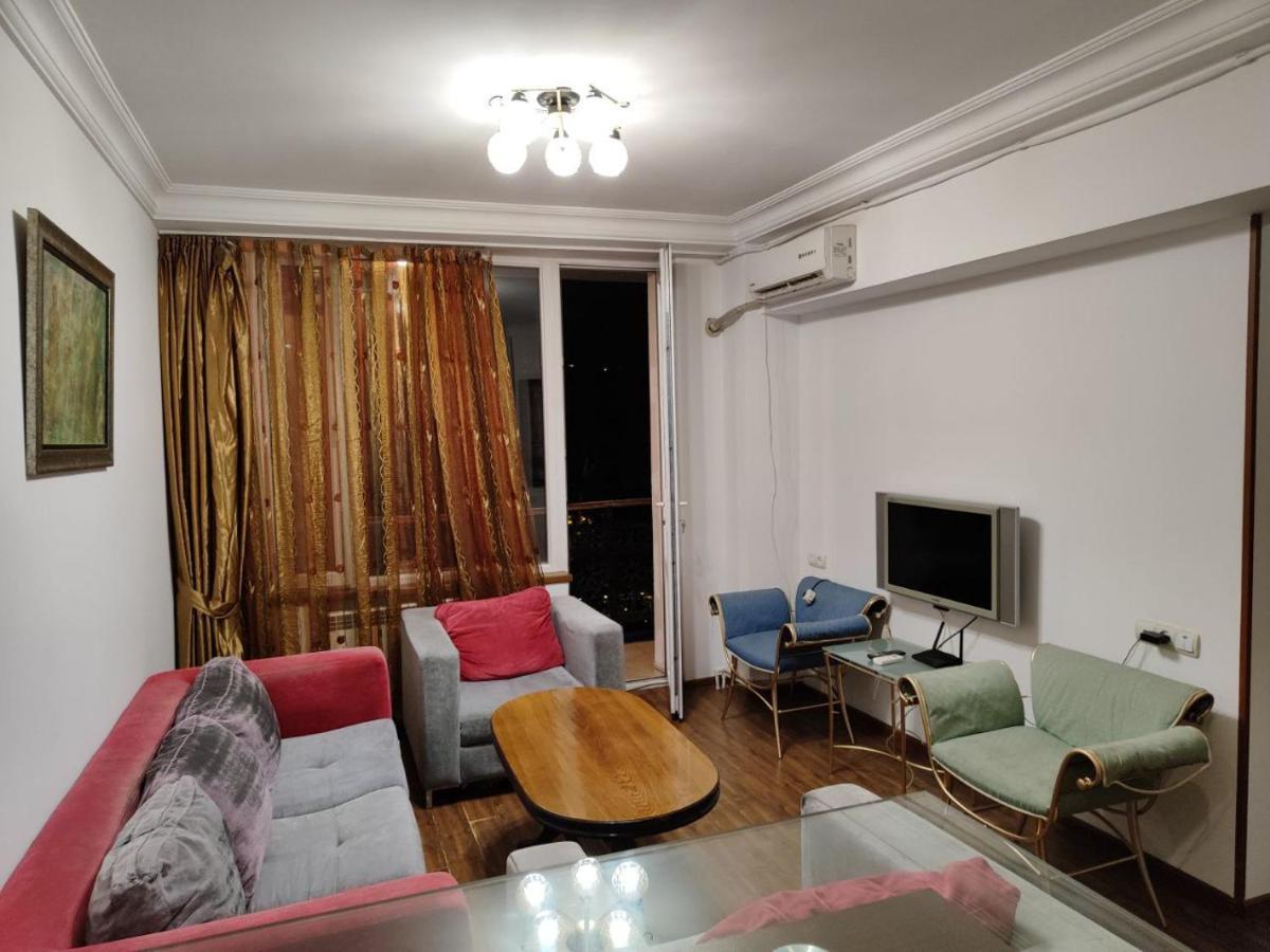Hotel In Center Of Yerevan Exterior photo